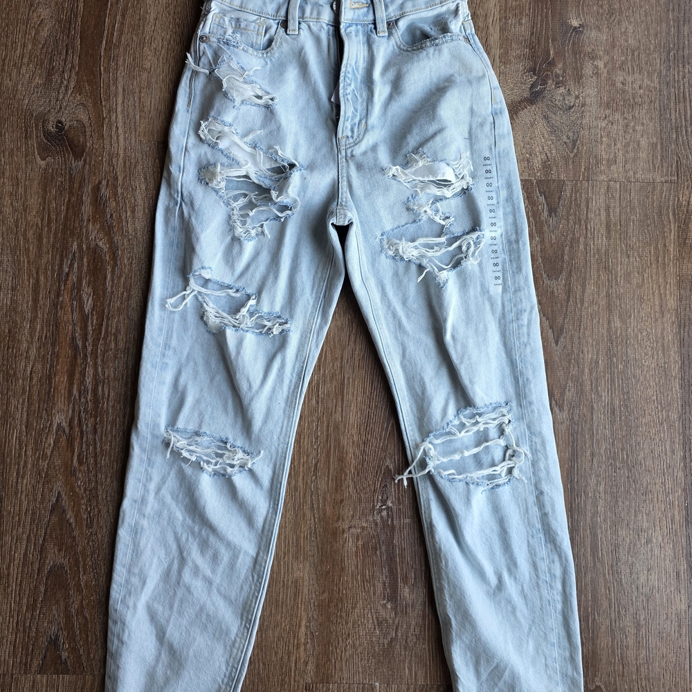 American Eagle Outfitters Highest Rise Mom Jeans Ice Blue Size 00